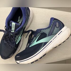 Brooks Ghost 14 women’s running shoe - Peacoat/Yucca/Navy Size 8